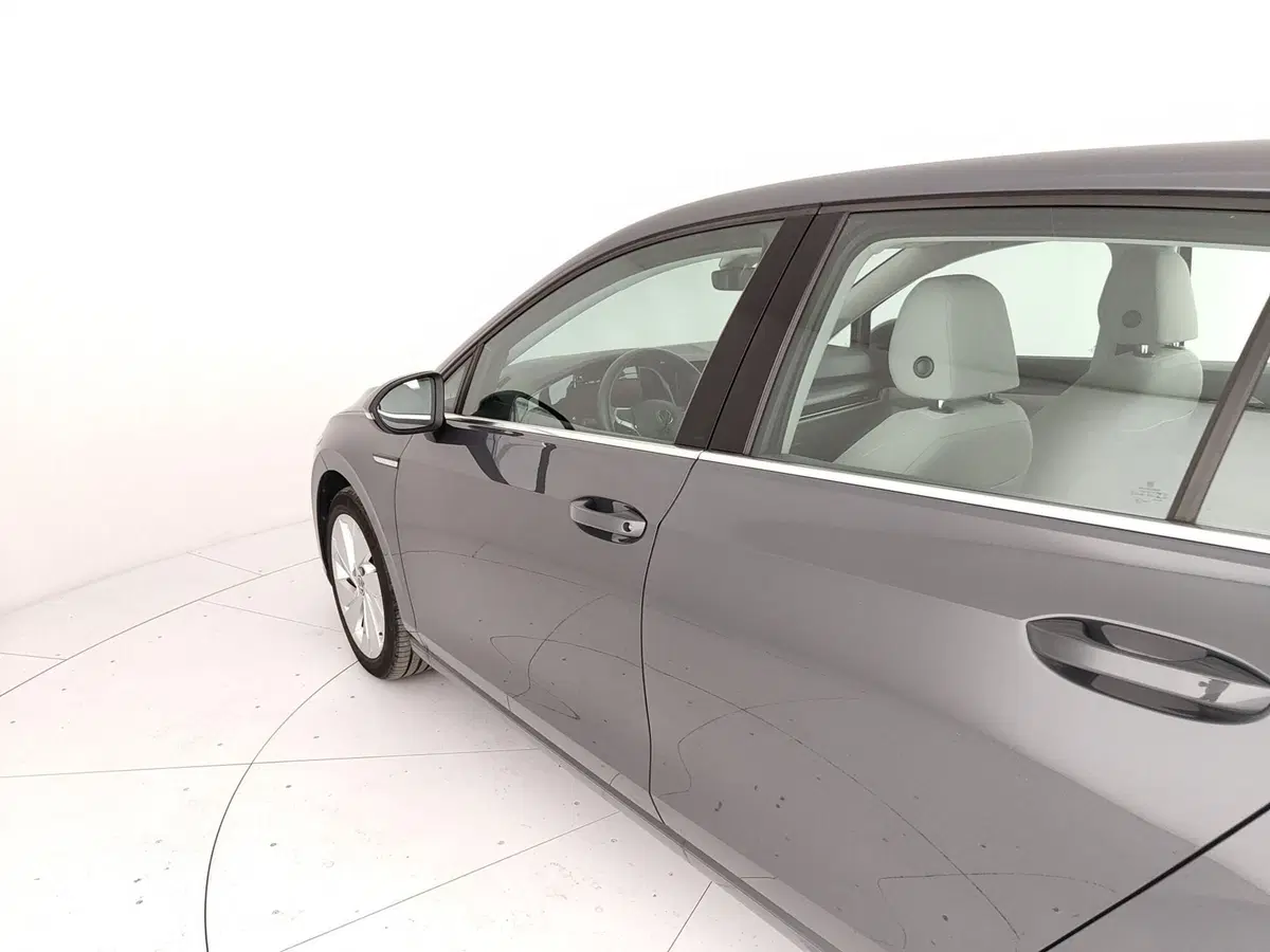 Volkswagen Golf usata a Caserta (12)