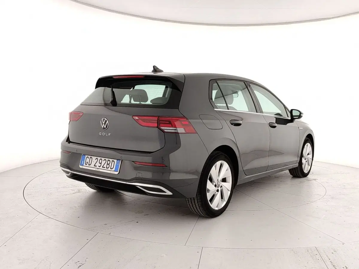 Volkswagen Golf usata a Caserta (6)
