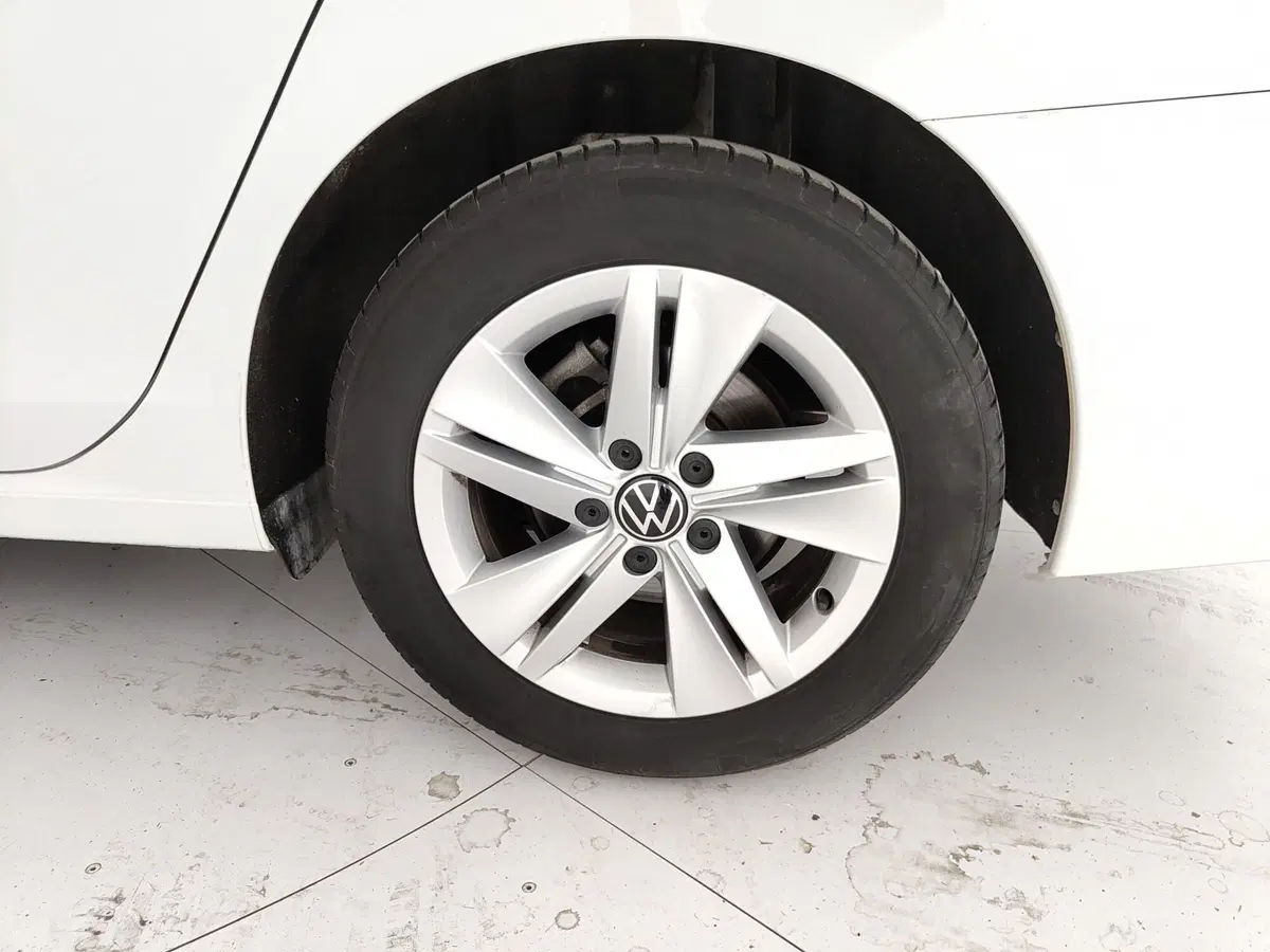 Volkswagen Golf Variant usata a Caserta (11)