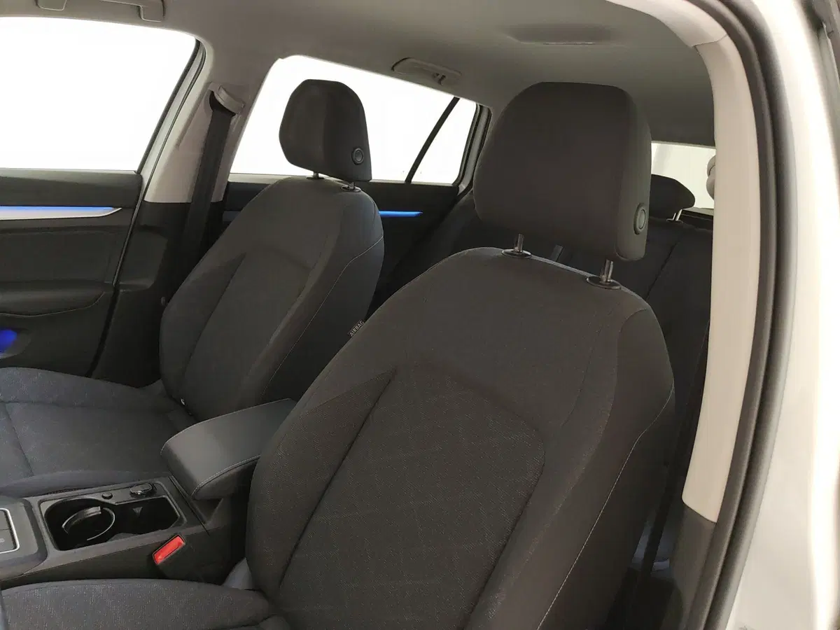 Volkswagen Golf Variant usata a Caserta (17)