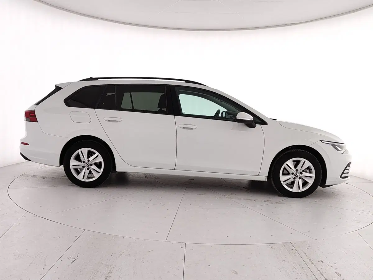 Volkswagen Golf Variant usata a Caserta (7)
