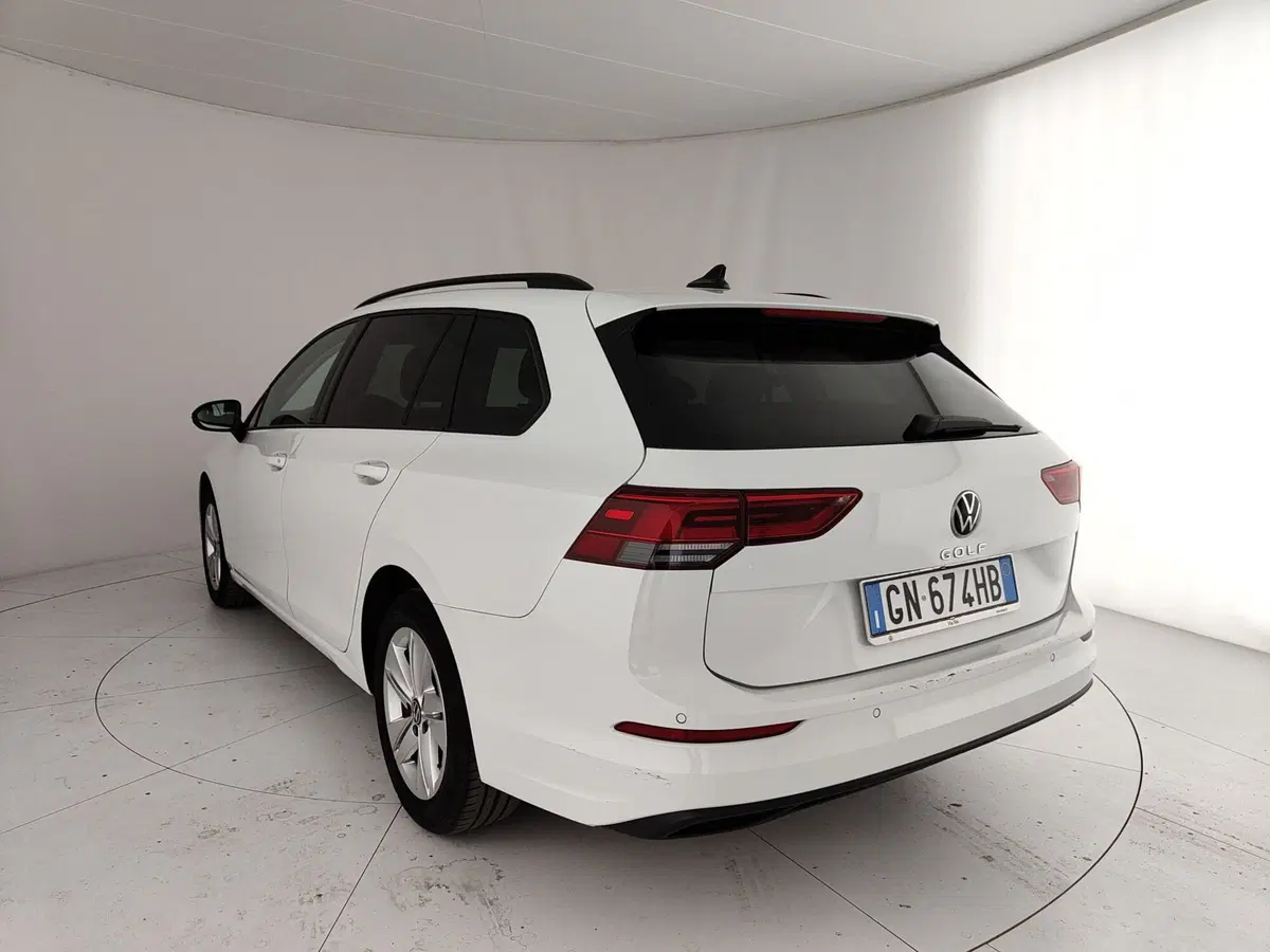Volkswagen Golf Variant usata a Caserta (9)