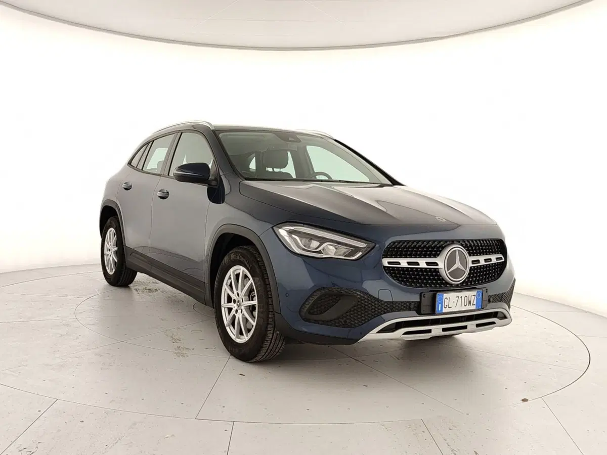 Mercedes-Benz GLA SUV usata a Caserta