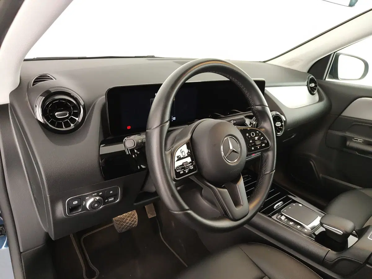Mercedes-Benz GLA SUV usata a Caserta (20)