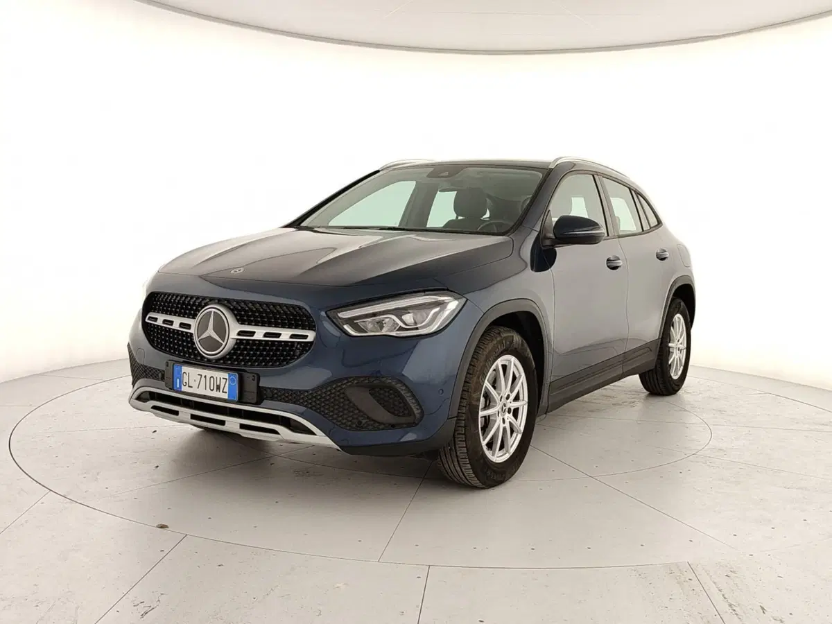 Mercedes-Benz GLA SUV usata a Caserta (3)