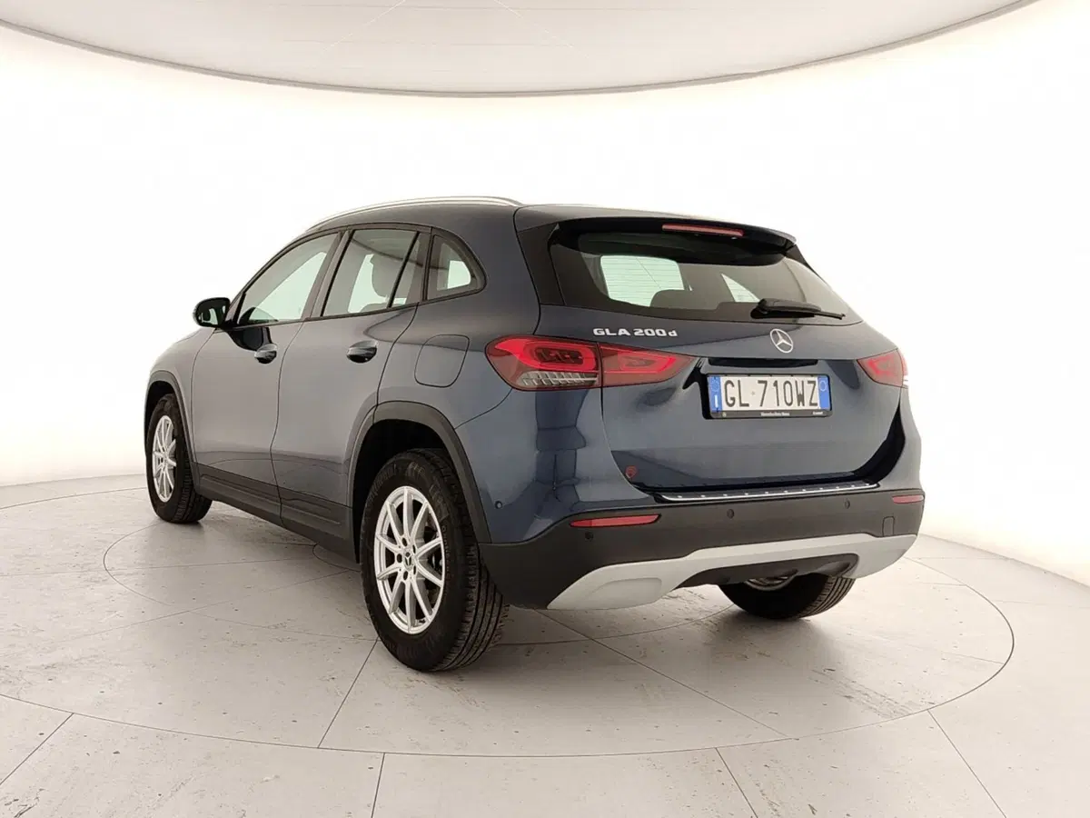 Mercedes-Benz GLA SUV usata a Caserta (4)