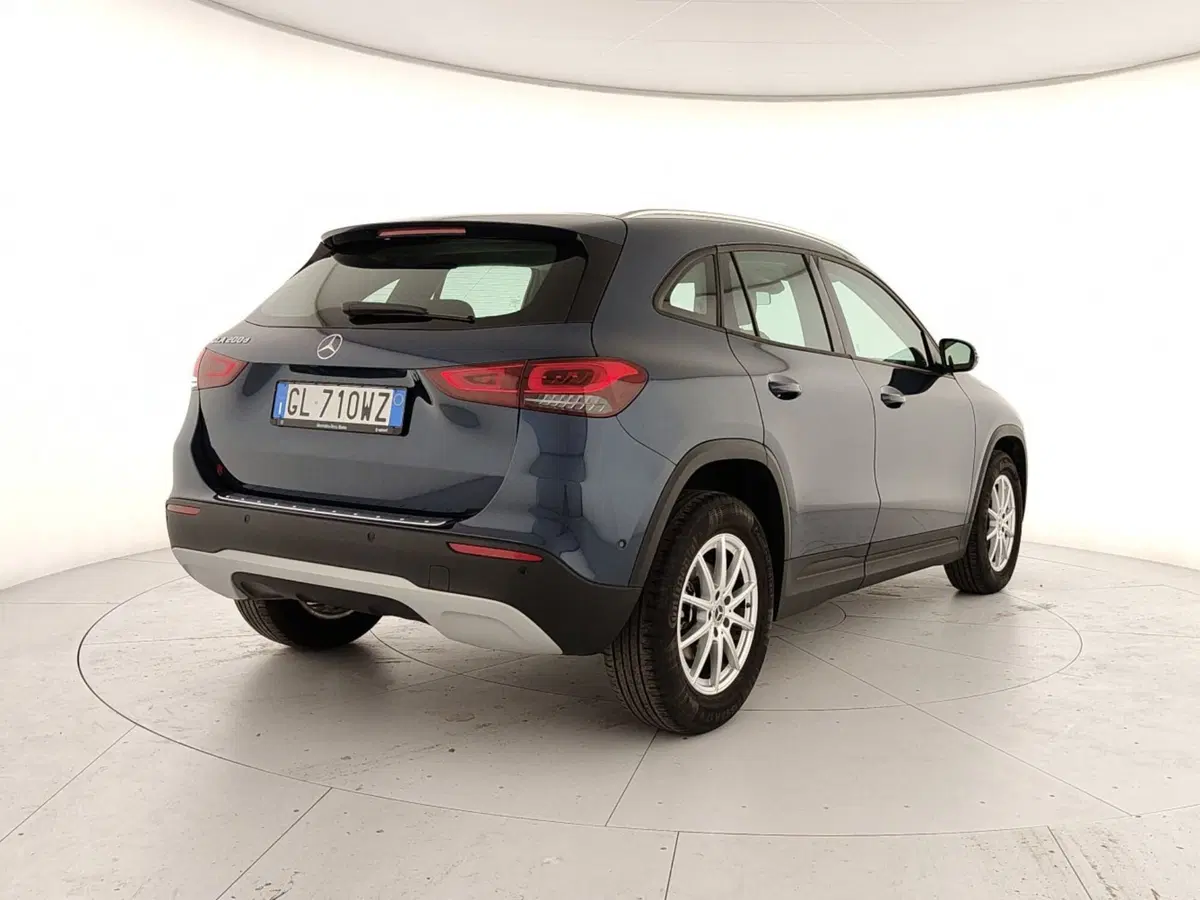 Mercedes-Benz GLA SUV usata a Caserta (6)