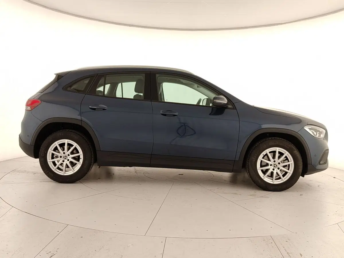 Mercedes-Benz GLA SUV usata a Caserta (7)