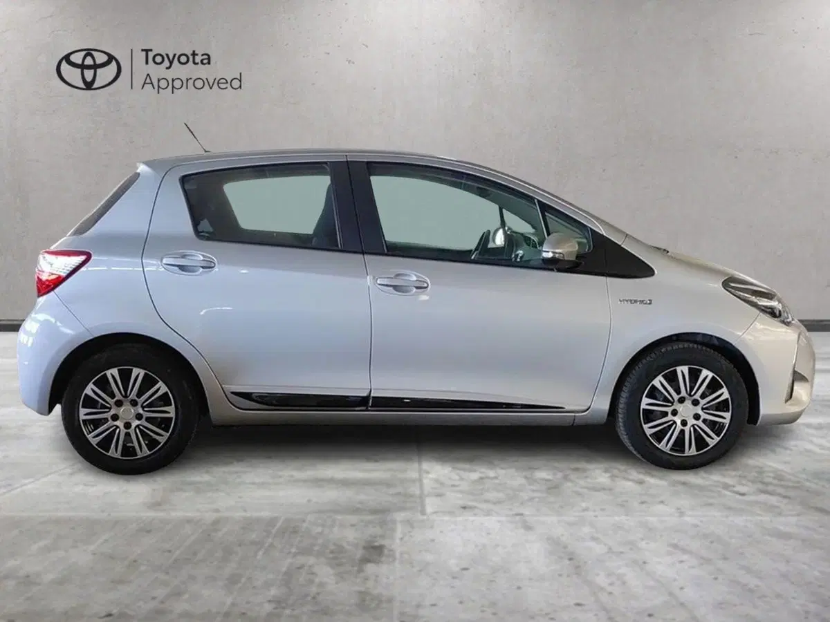 Toyota Yaris usata a Milano (5)