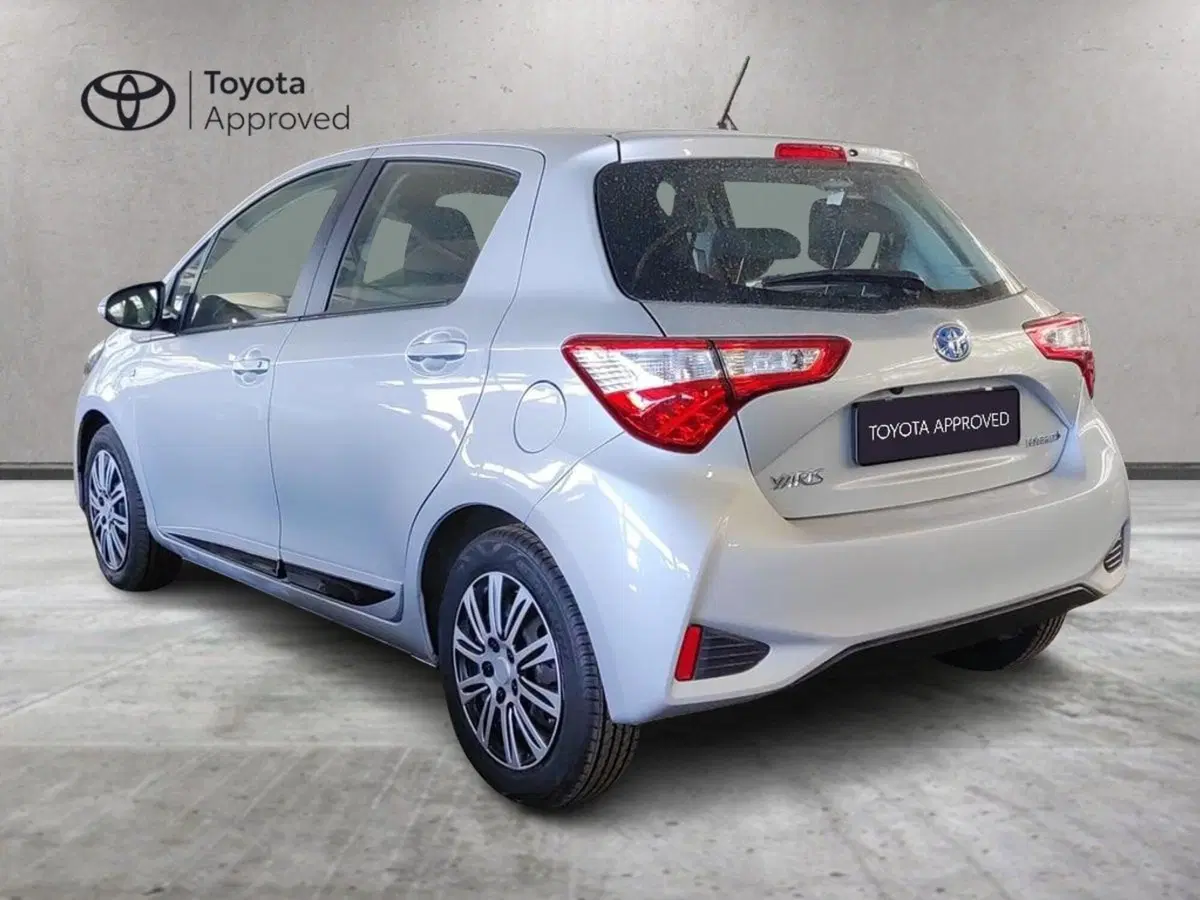 Toyota Yaris usata a Milano (6)