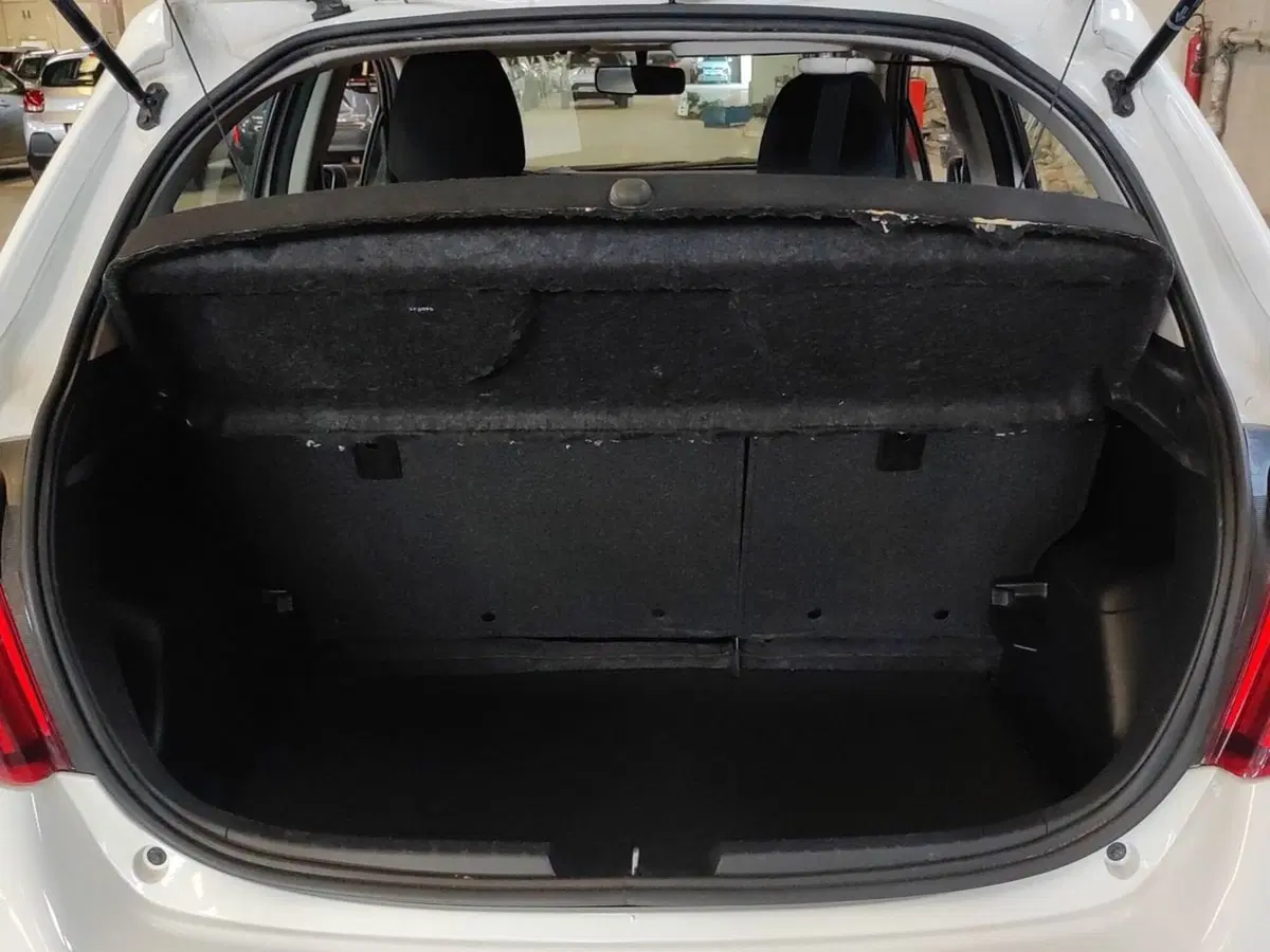 Toyota Yaris usata a Milano (7)