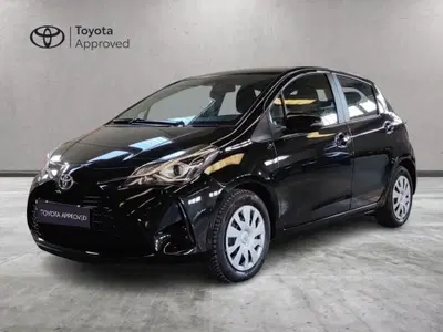 Toyota Yaris 1.5 Hybrid 5 porte Cool del 2018 usata a Milano