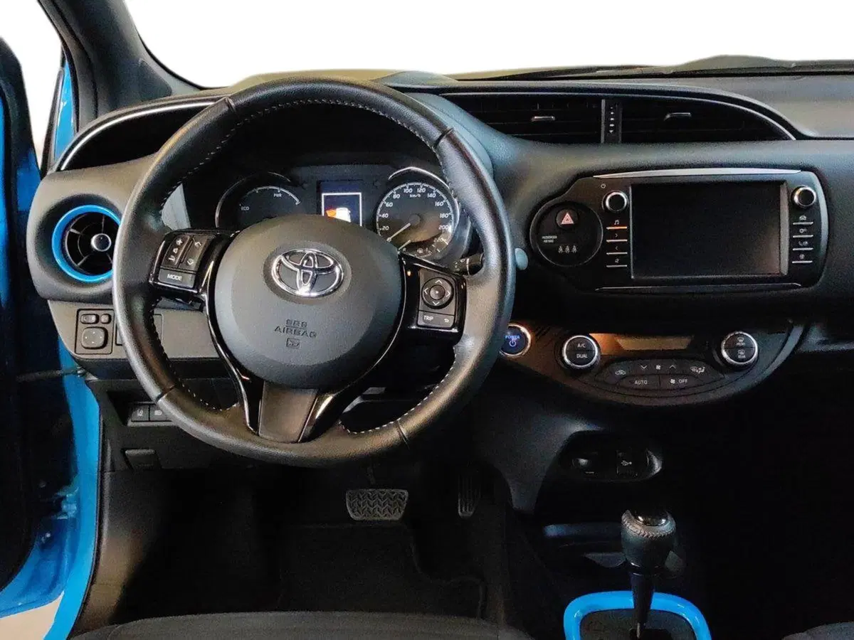 Toyota Yaris usata a Milano (9)