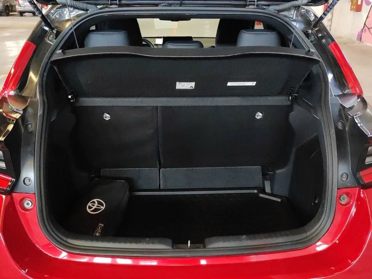 Toyota Yaris usata a Milano (7)