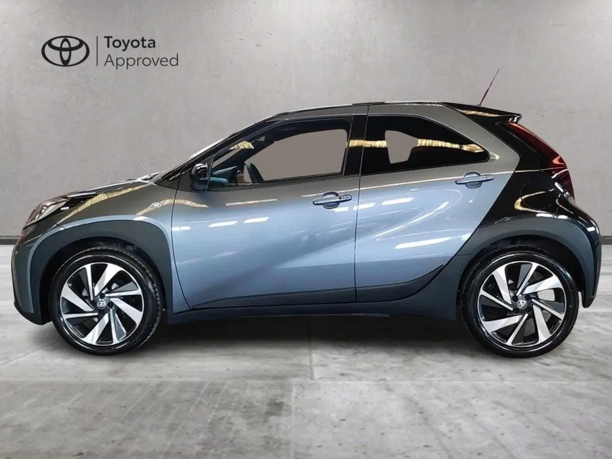 Toyota Aygo X usata a Milano (4)