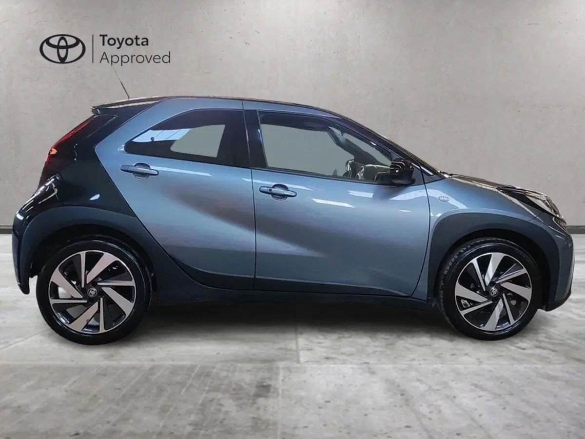 Toyota Aygo X usata a Milano (5)