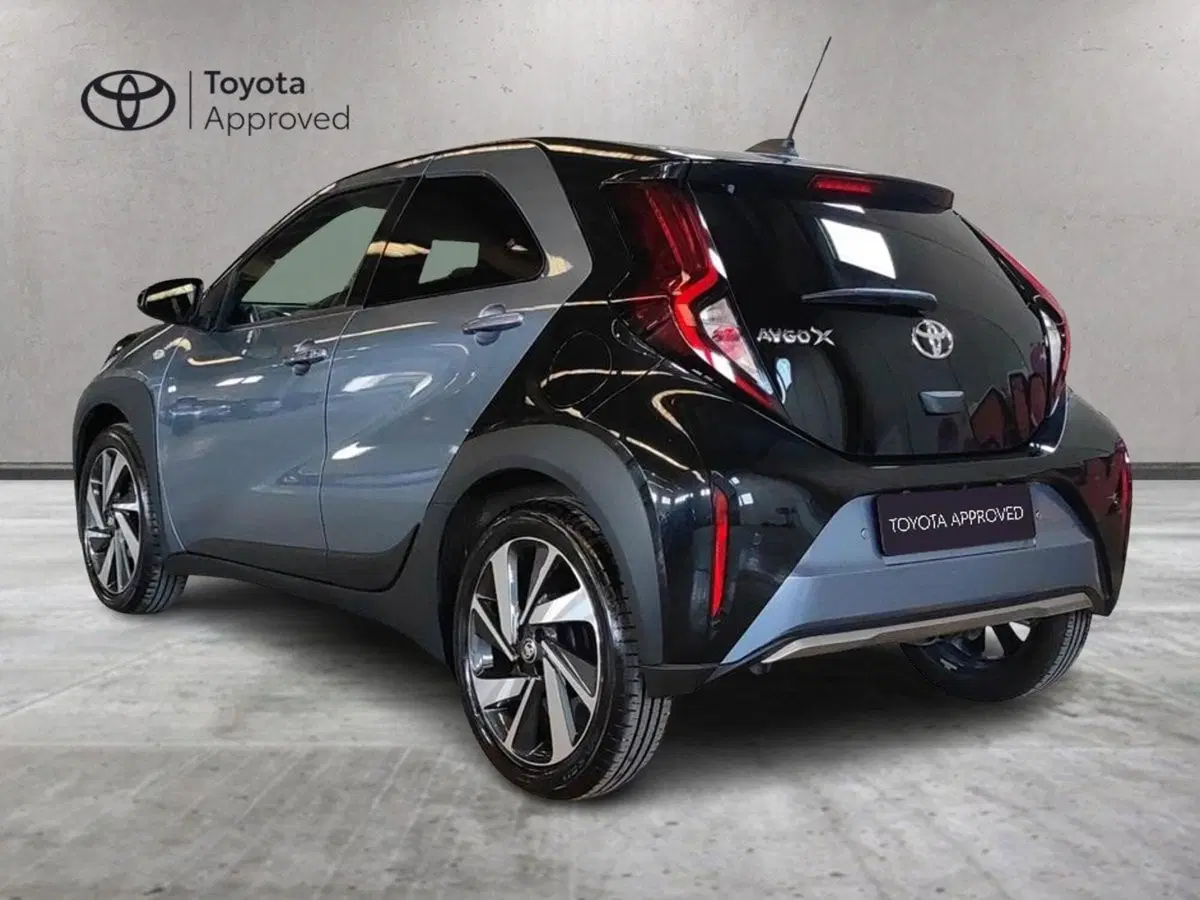 Toyota Aygo X usata a Milano (6)
