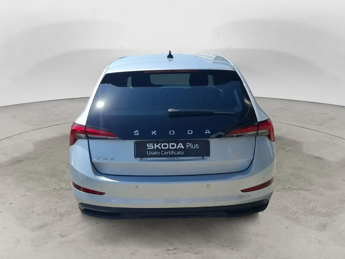Skoda Scala usata a Ancona (4)