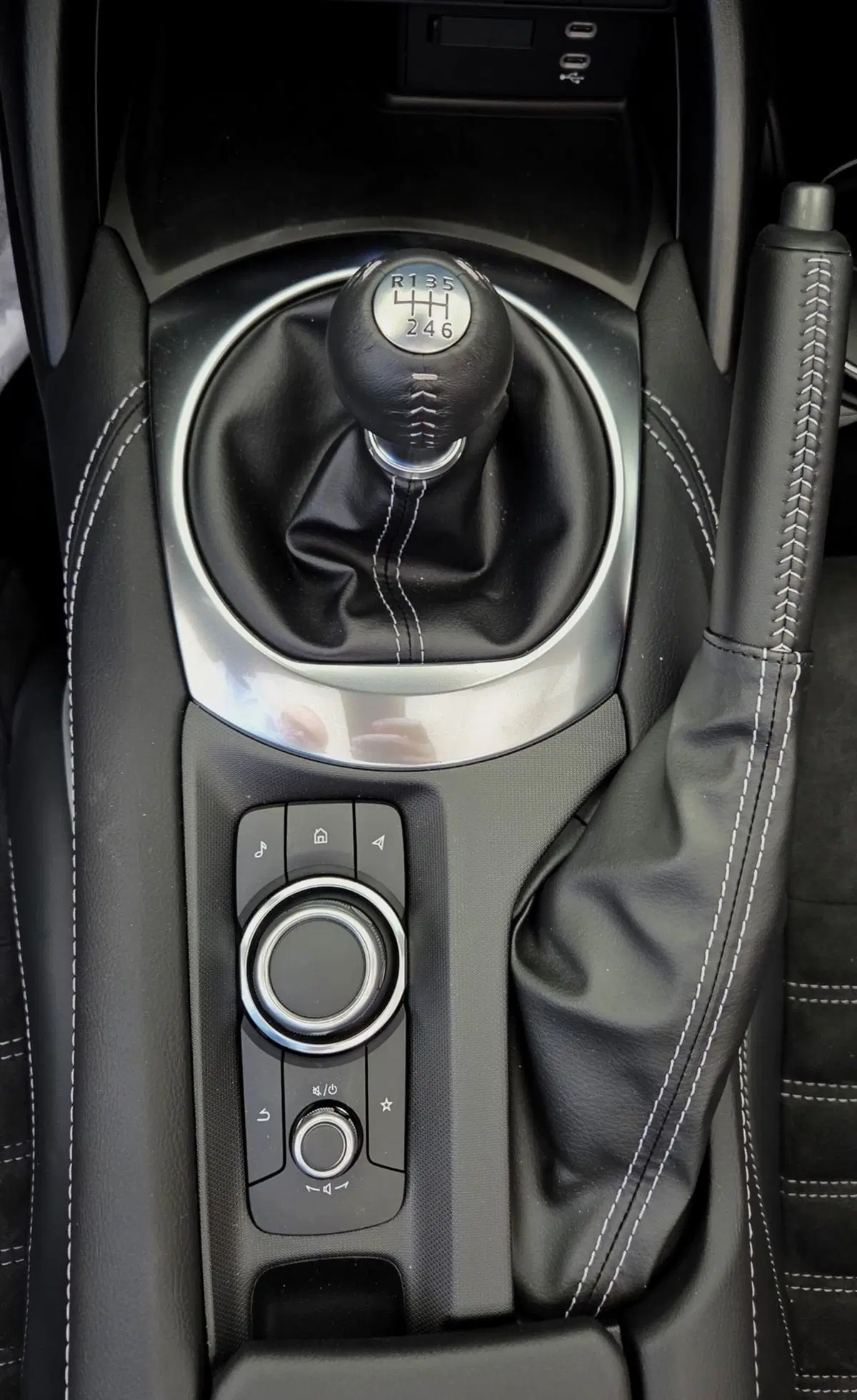 Mazda MX-5 nuova a Pavia (15)