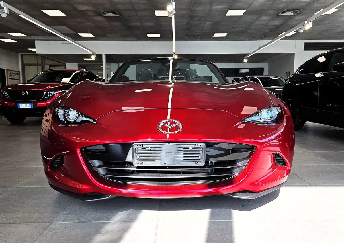 Mazda MX-5 nuova a Pavia (2)
