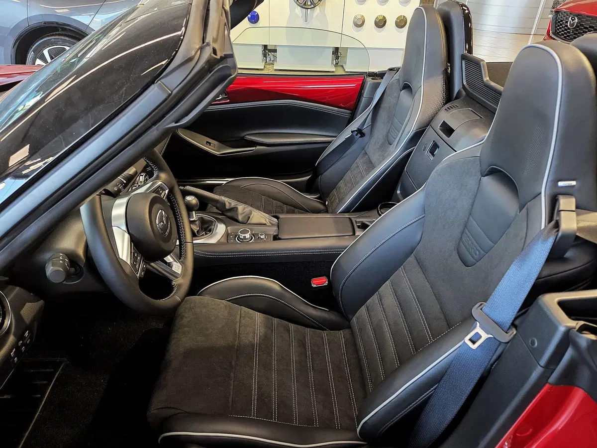 Mazda MX-5 nuova a Pavia (9)