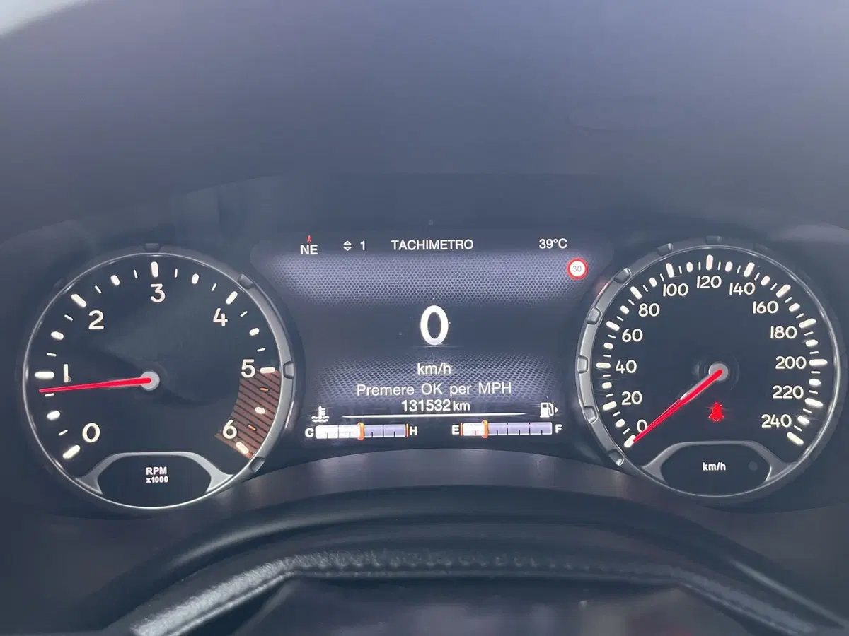 Jeep Renegade usata a Modena (11)