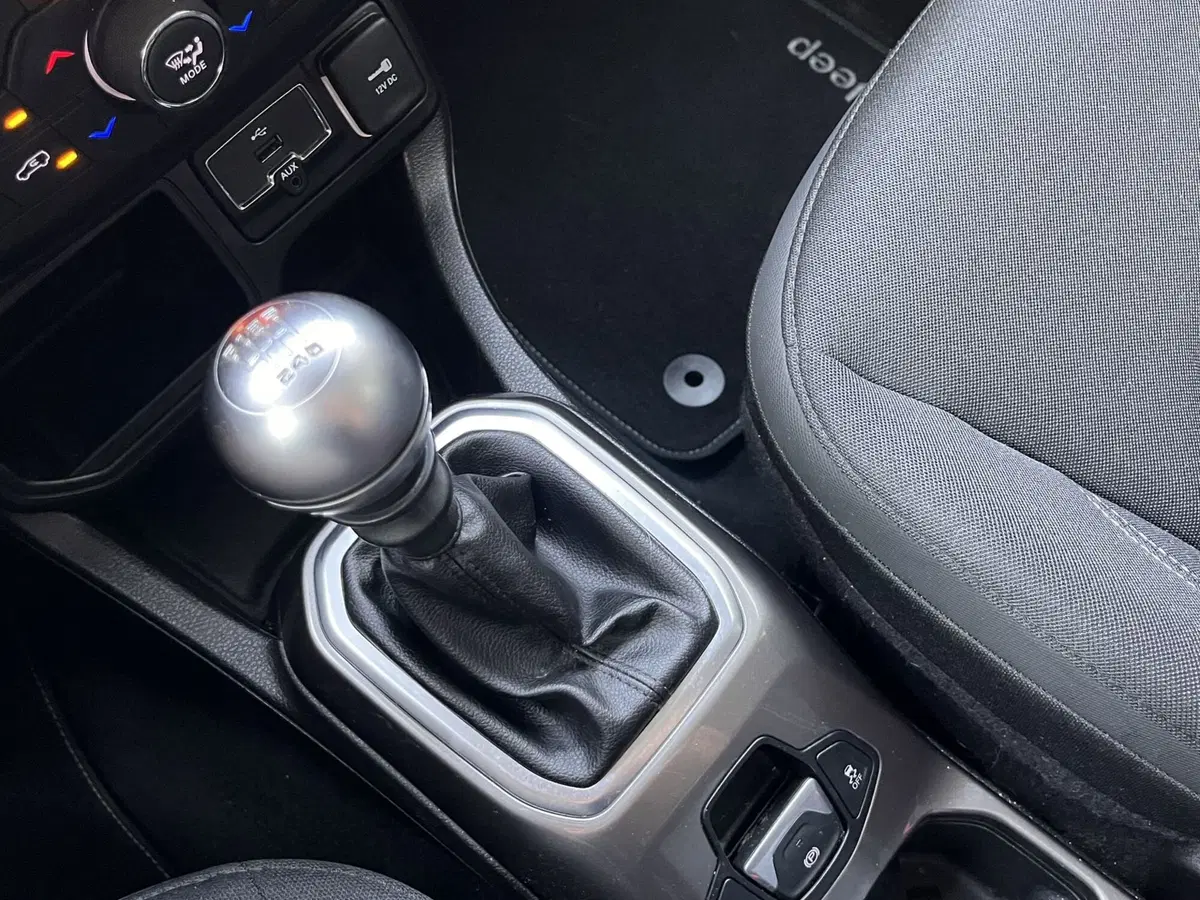 Jeep Renegade usata a Modena (14)