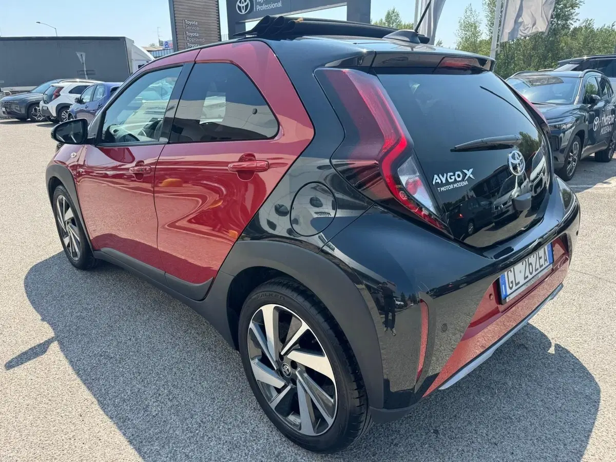 Toyota Aygo X usata a Modena (8)