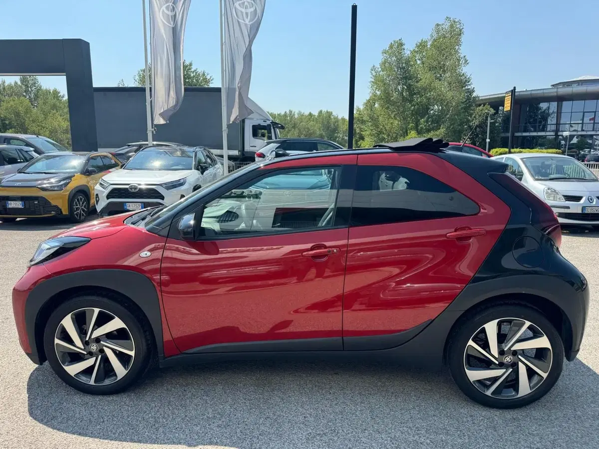 Toyota Aygo X usata a Modena (9)
