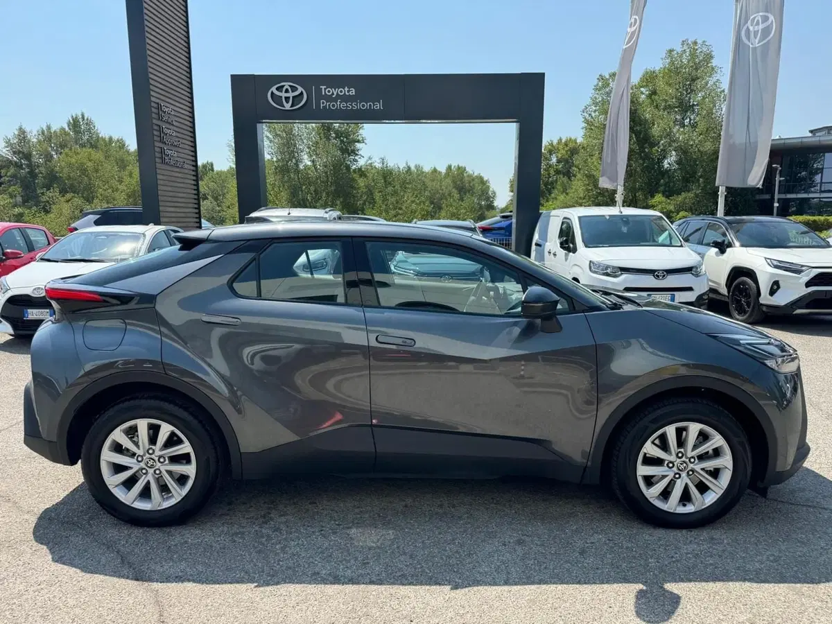 Toyota Toyota C-HR usata a Modena (5)