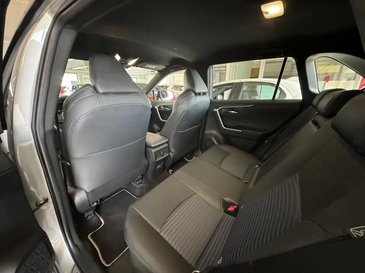 Toyota Rav4 usata a Modena (14)