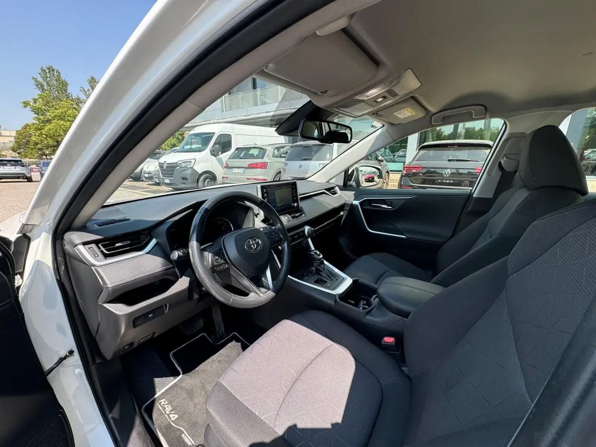 Toyota Rav4 usata a Modena (12)