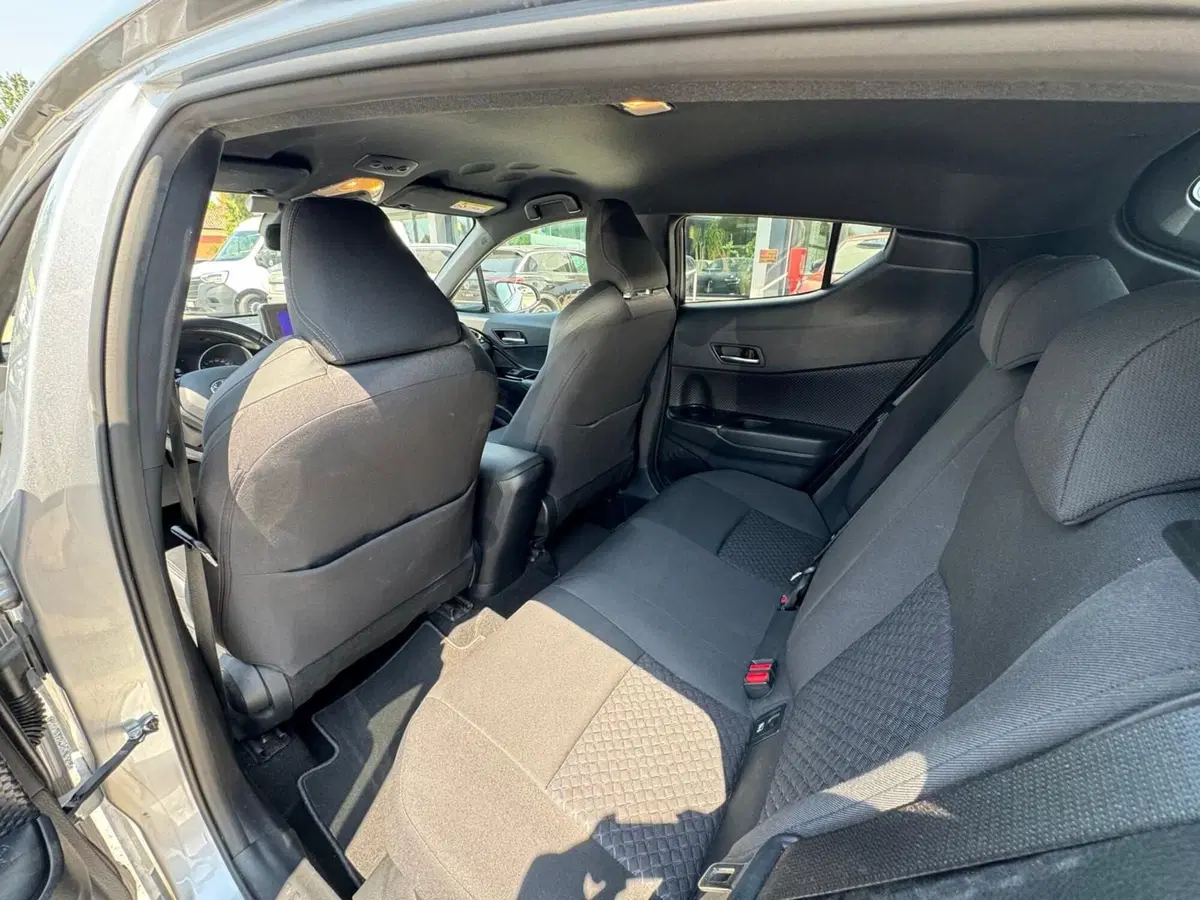 Toyota Toyota C-HR usata a Modena (14)