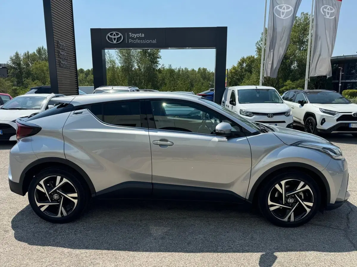 Toyota Toyota C-HR usata a Modena (5)