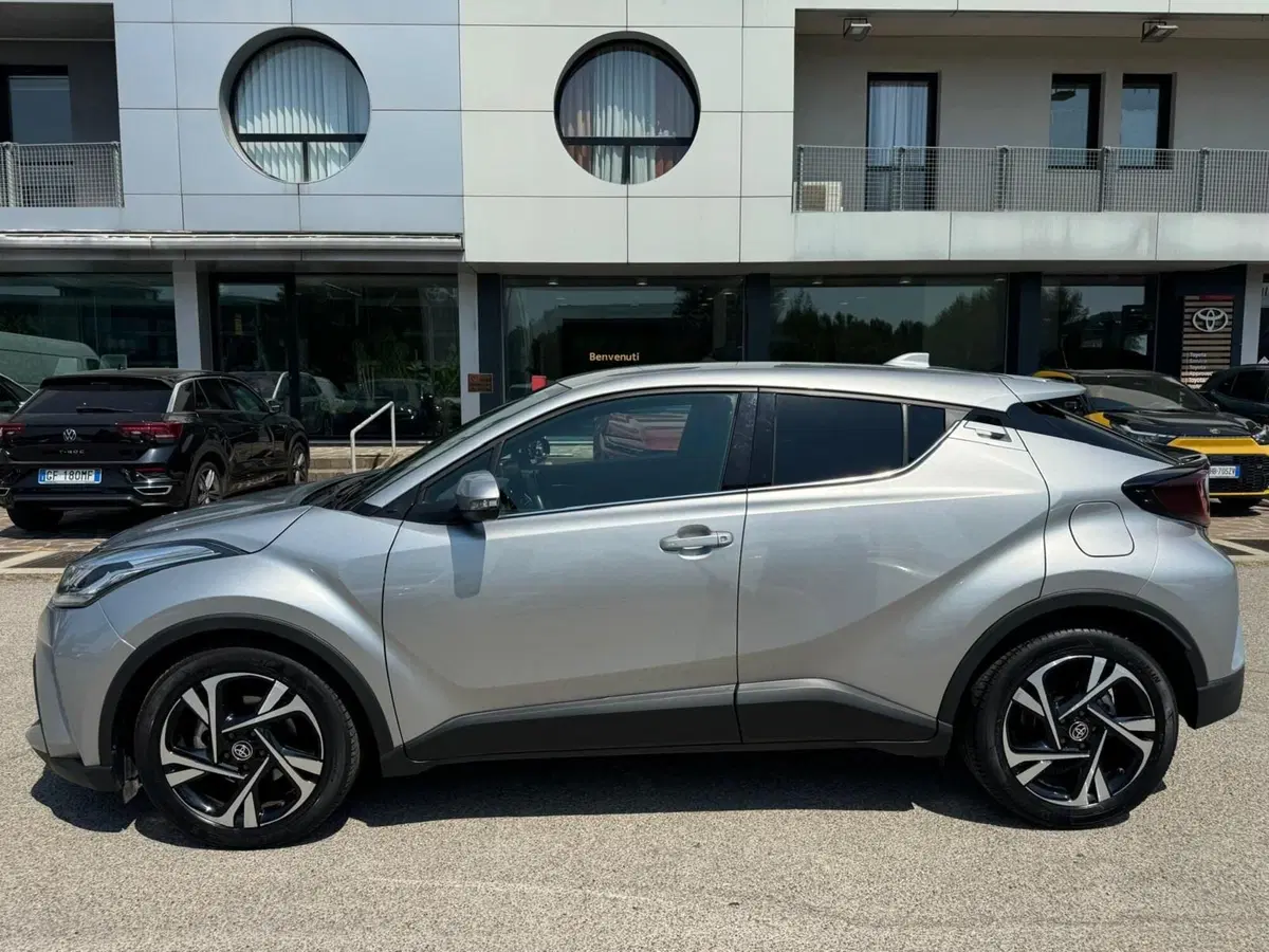 Toyota Toyota C-HR usata a Modena (9)