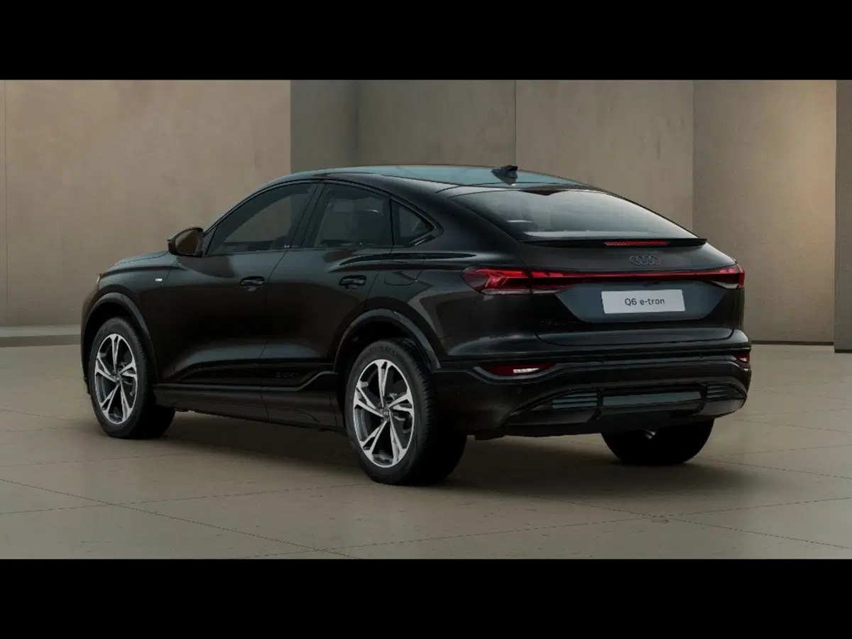 Audi e-tron Sportback nuova a Grosseto (2)