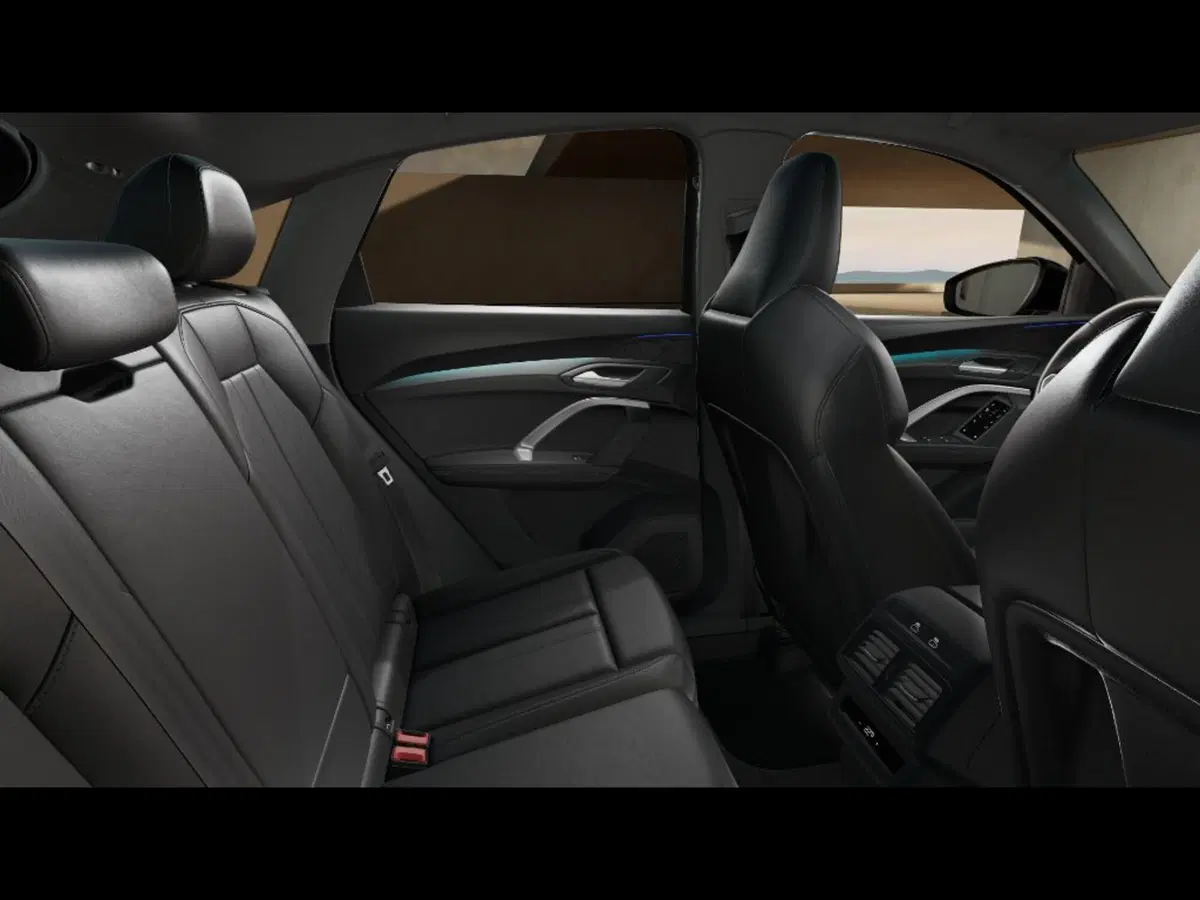 Audi Q4 Sportback nuova a Firenze (11)
