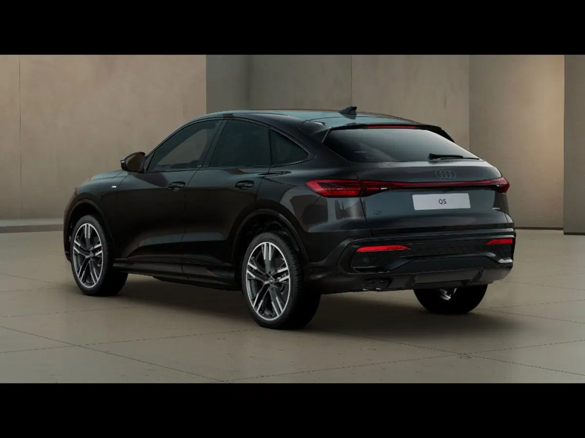 Audi Q4 Sportback nuova a Firenze (2)