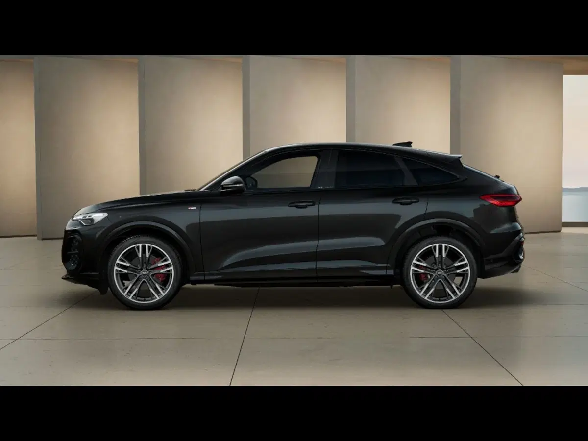 Audi Q4 Sportback nuova a Firenze (3)