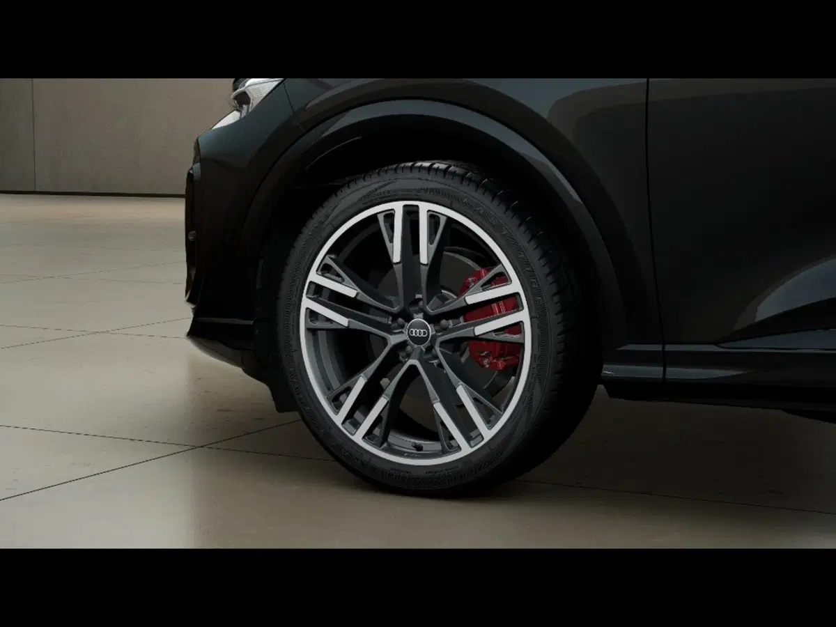 Audi Q4 Sportback nuova a Firenze (4)