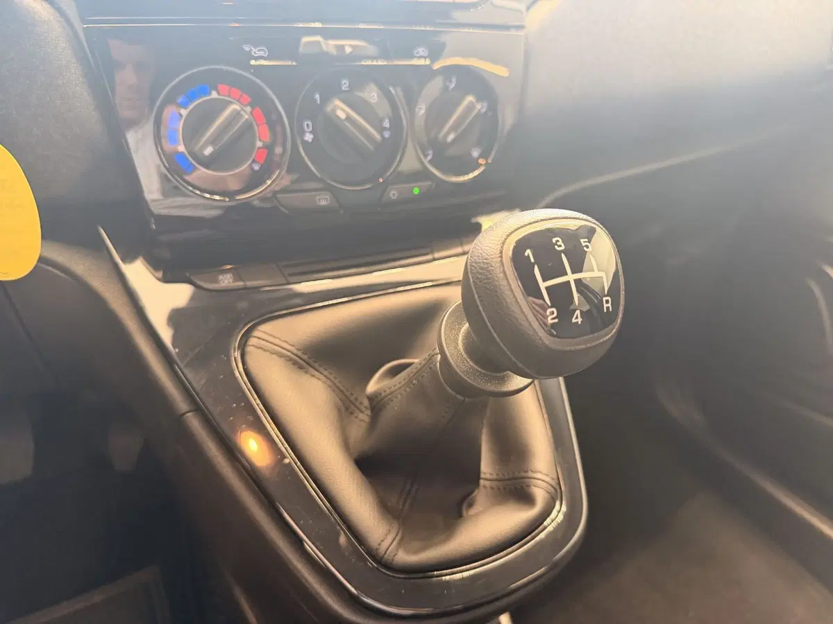 Lancia Ypsilon usata a Latina (16)