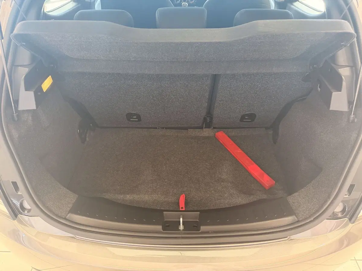 Lancia Ypsilon usata a Latina (7)
