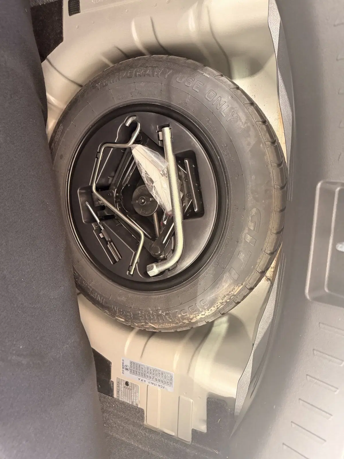 Lancia Ypsilon usata a Latina (8)