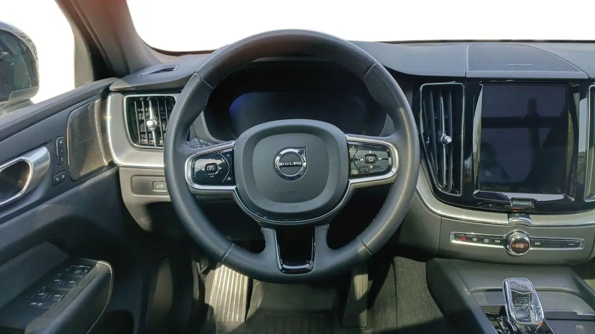 Volvo XC60 usata a Parma (8)