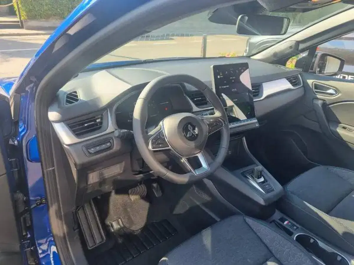 Mitsubishi Grandis nuova a Como (9)