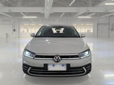 Volkswagen Polo 1.0 tsi Style 95cv del 2022 usata a Montecosaro