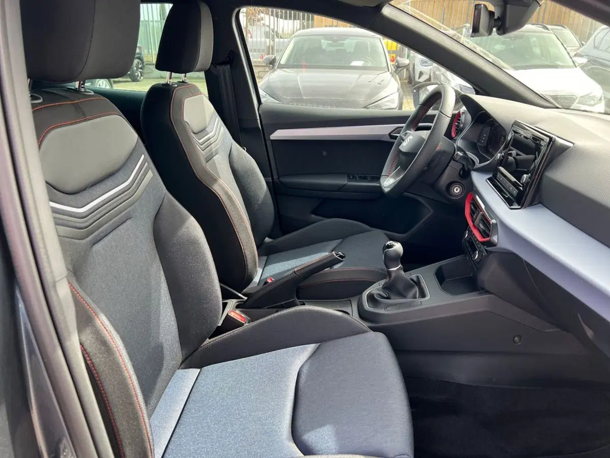 SEAT Ibiza nuova a Arezzo (10)