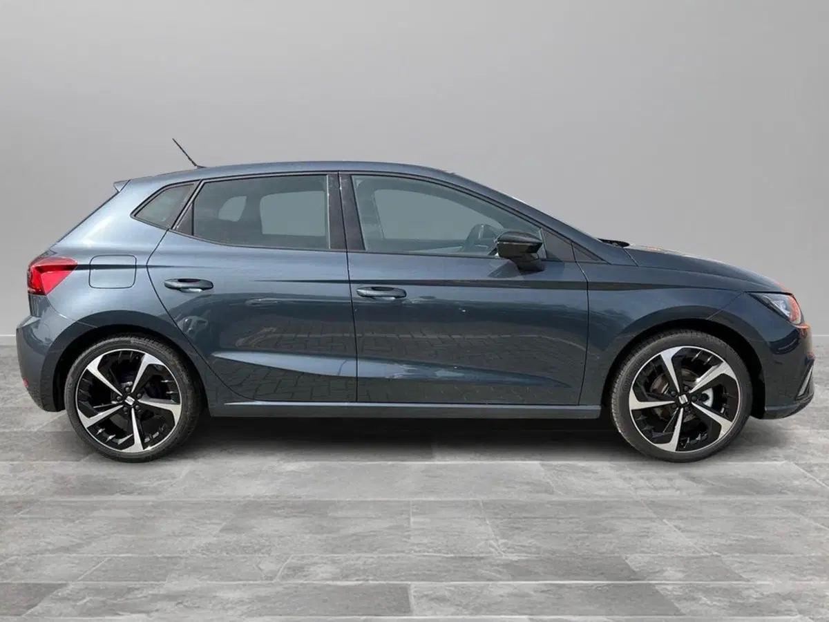 SEAT Ibiza nuova a Arezzo (4)
