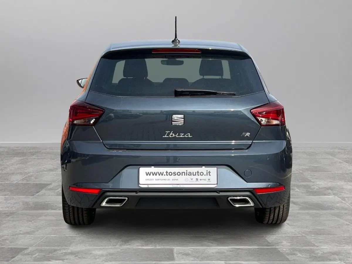 SEAT Ibiza nuova a Arezzo (5)