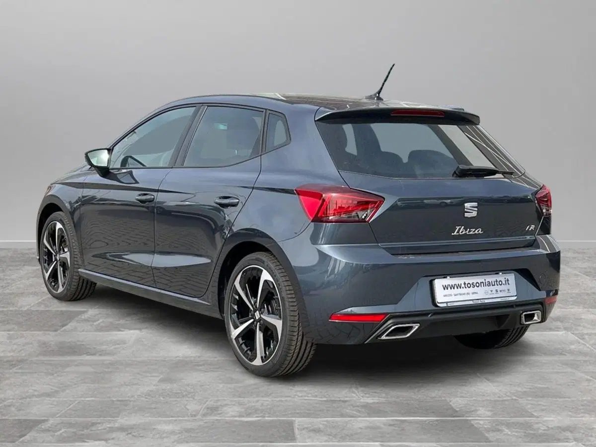 SEAT Ibiza nuova a Arezzo (7)